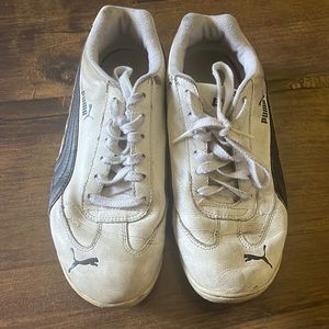 Puma sneakers tennis shoes